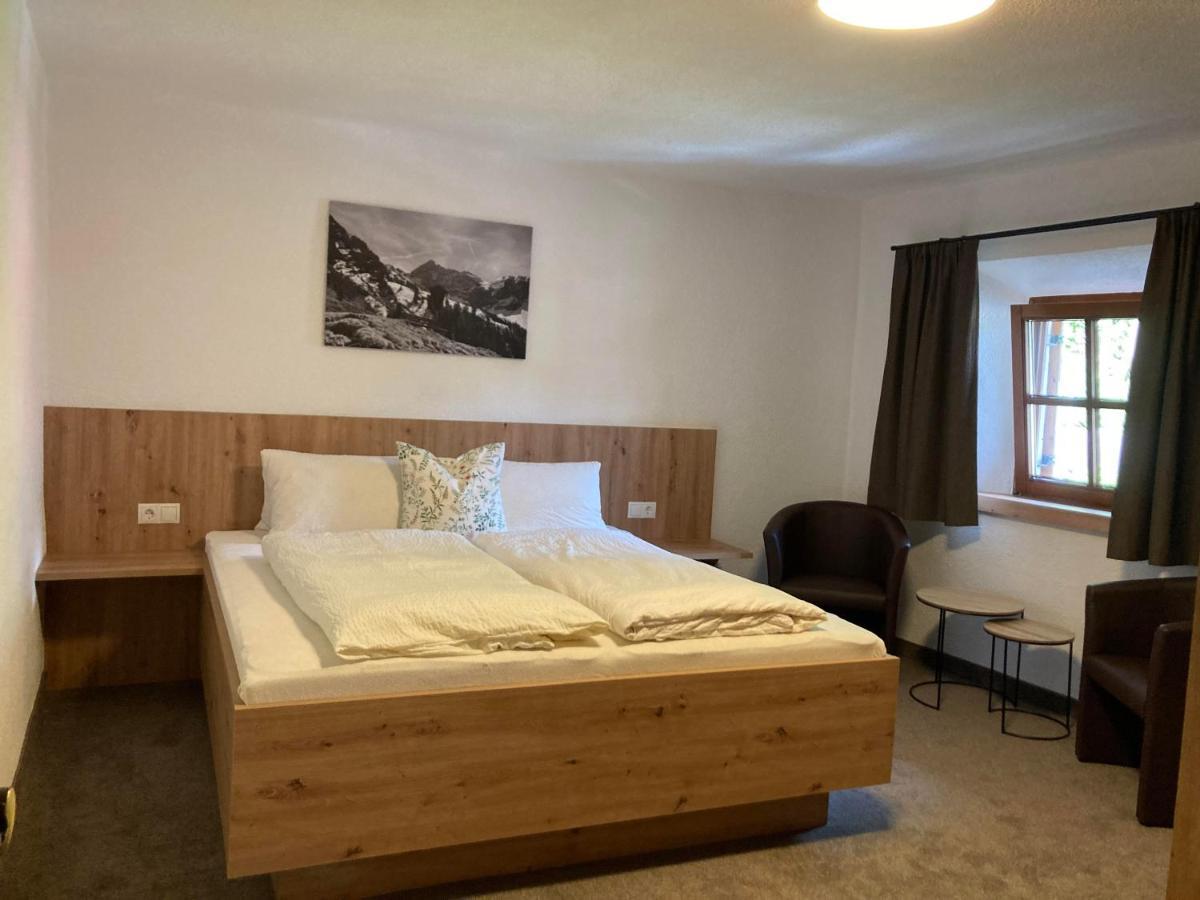 Brunnfeld Ferienwohnungen Oetz Luaran gambar